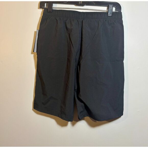 New Balance Men’s Training Shorts Black Size Small NWT Athletic Activewear - Picture 2 of 4
